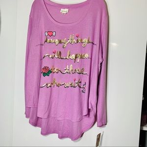 Long sleeve top with quote